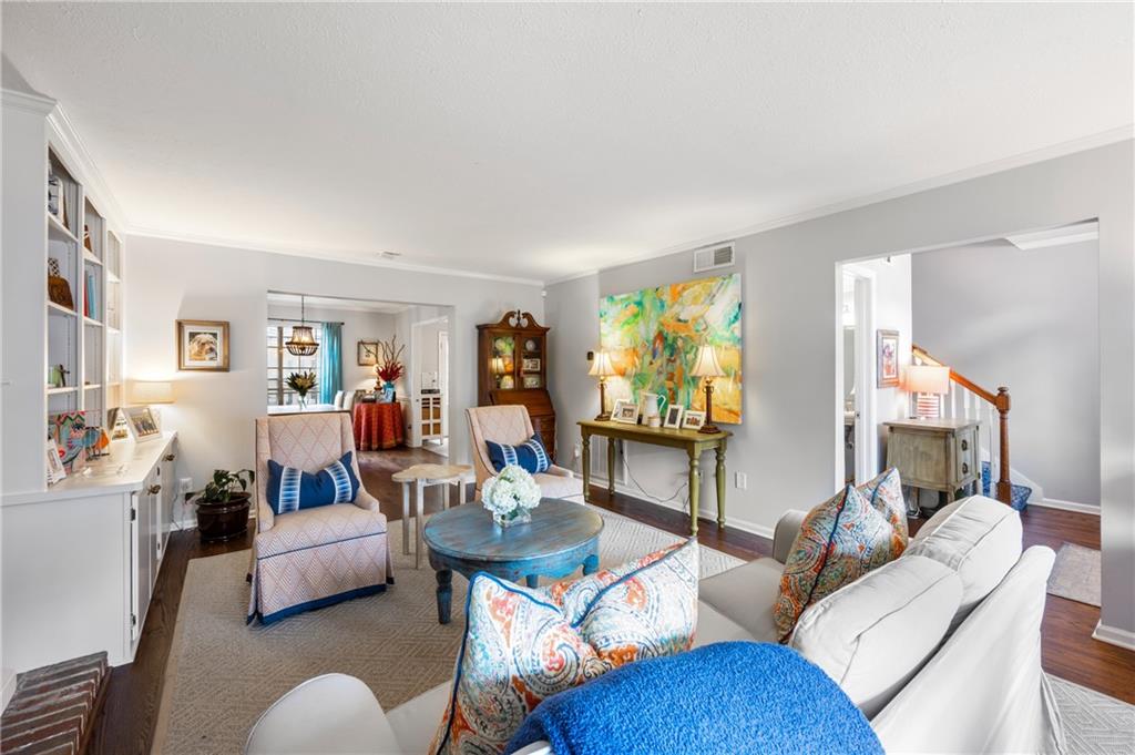1 Bassett Hall Place NW