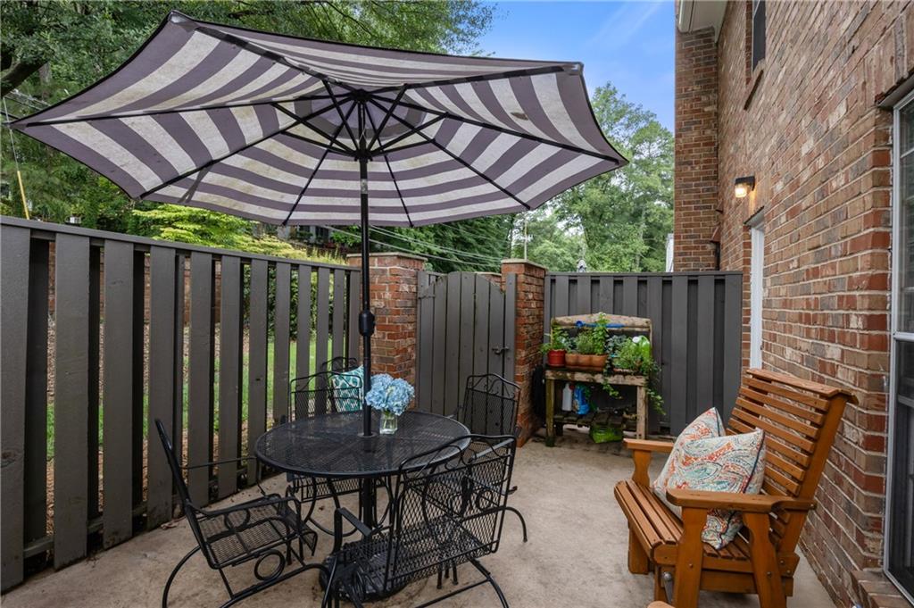 1 Bassett Hall Place NW
