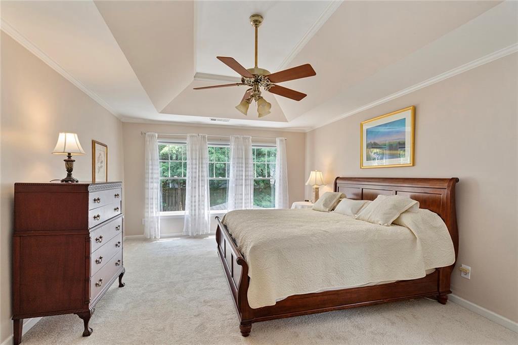 765 Glenridge Close Drive