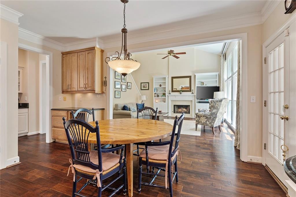 765 Glenridge Close Drive