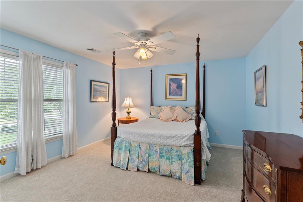 765 Glenridge Close Drive