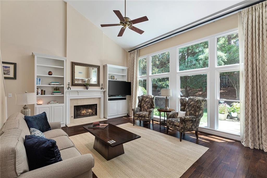 765 Glenridge Close Drive