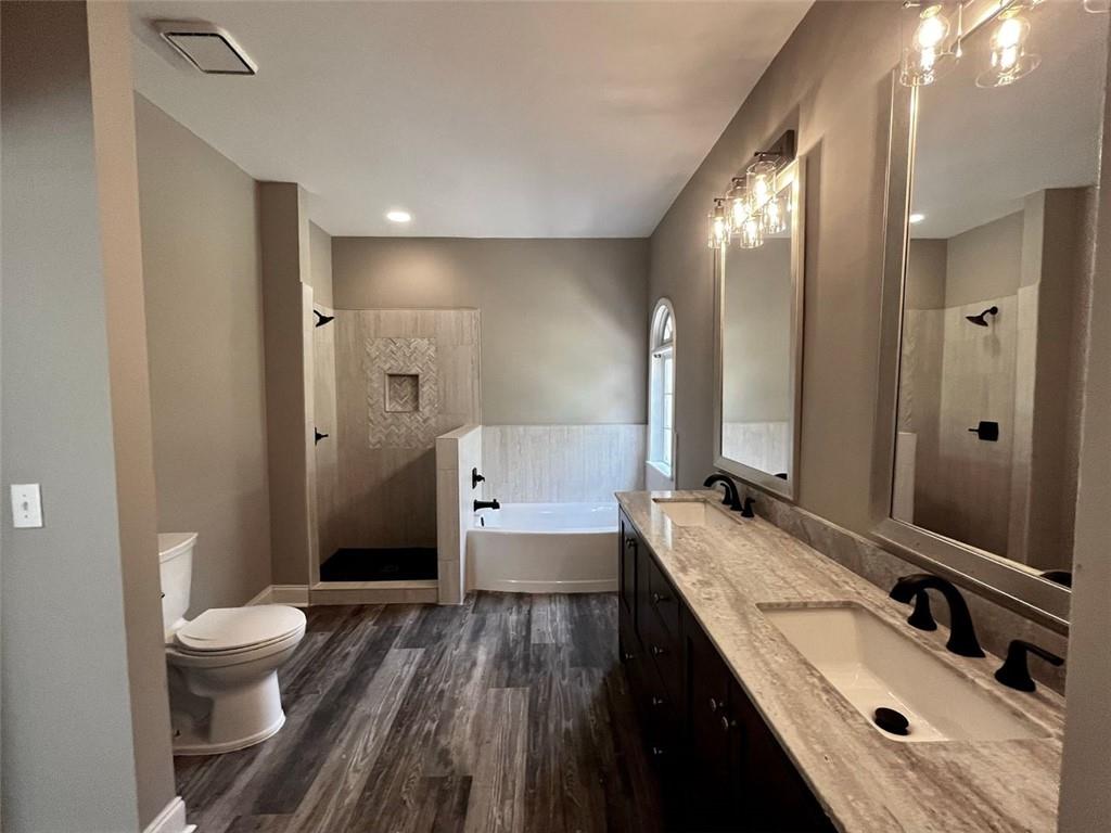 345 CREEKSIDE Drive
