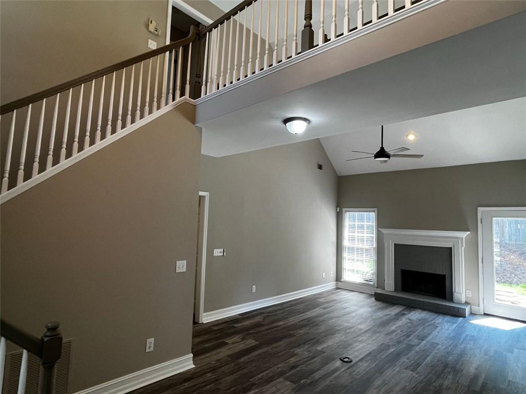 345 CREEKSIDE Drive