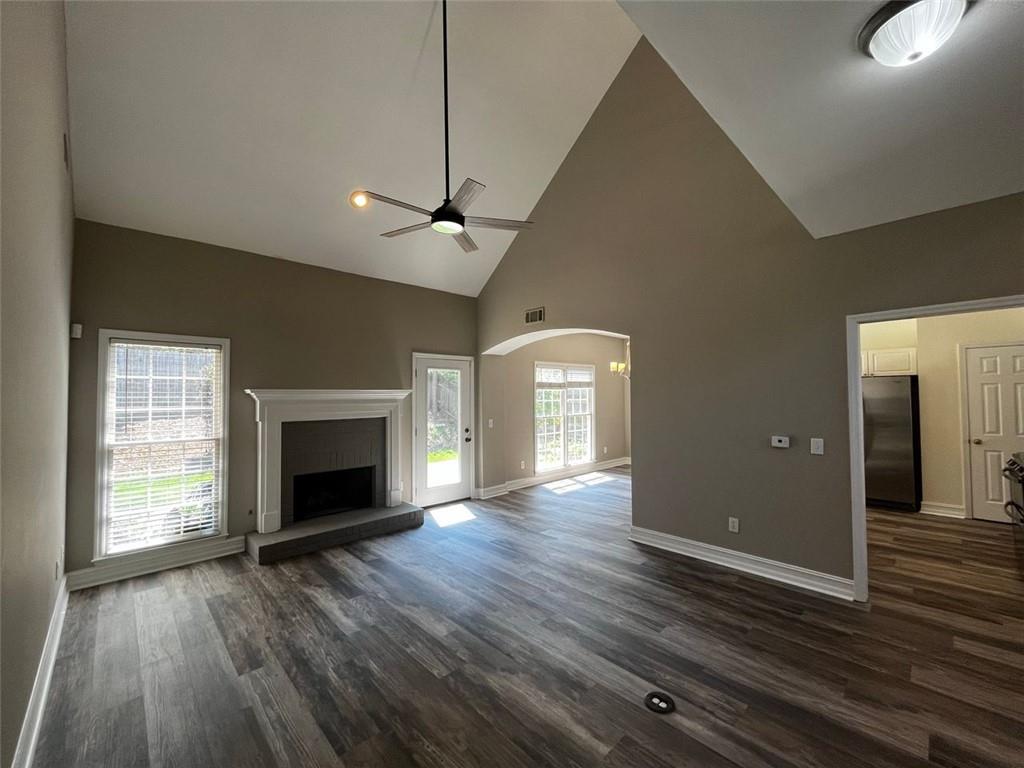 345 CREEKSIDE Drive