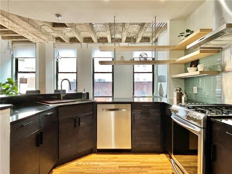 90 Fairlie Street NW Unit 402
