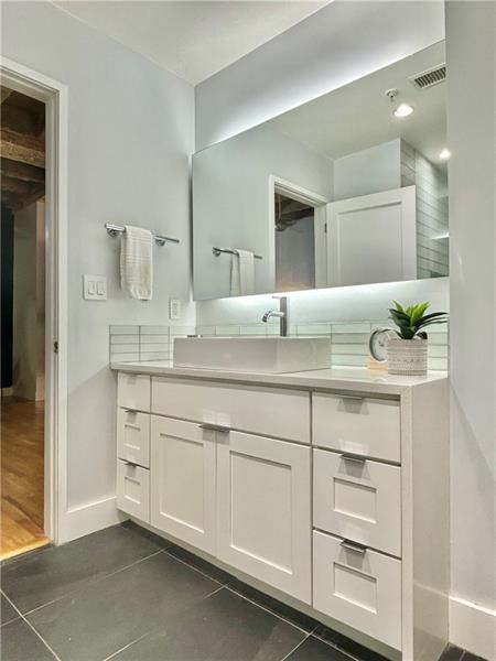90 Fairlie Street NW Unit 402