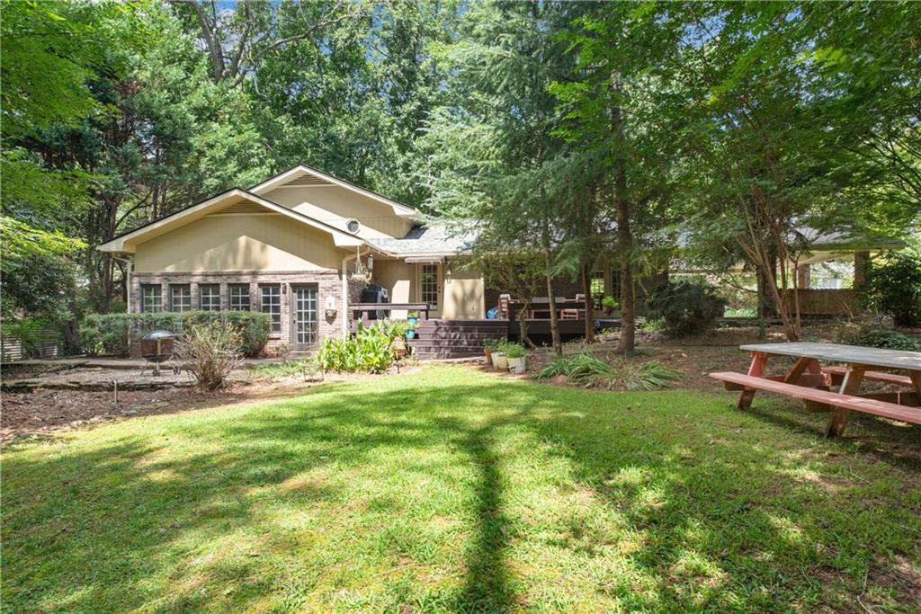 3929 Menlo Drive