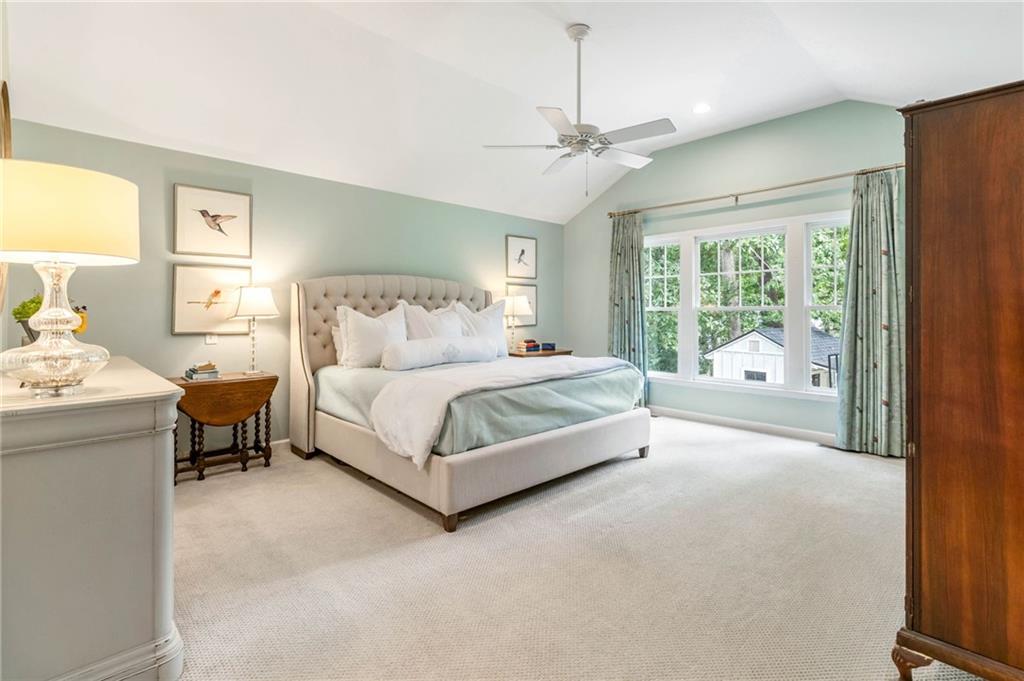 820 Loridans Circle NE
