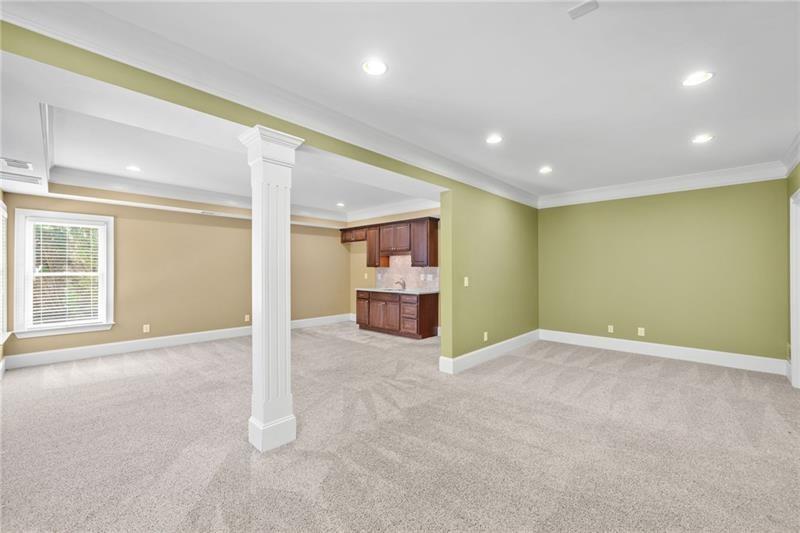 820 E Shore Drive