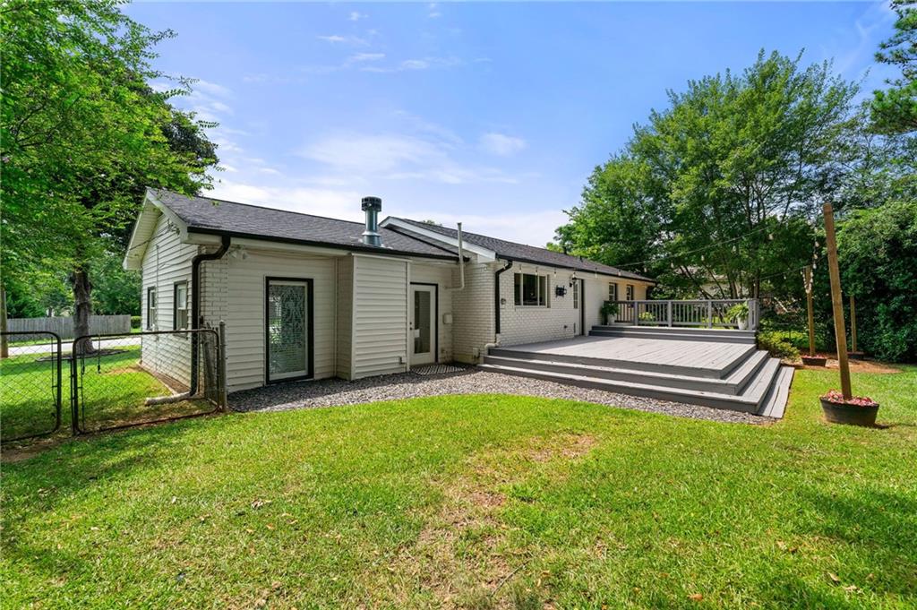 1913 Heathridge Court SE