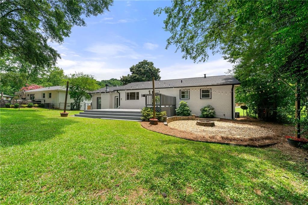 1913 Heathridge Court SE