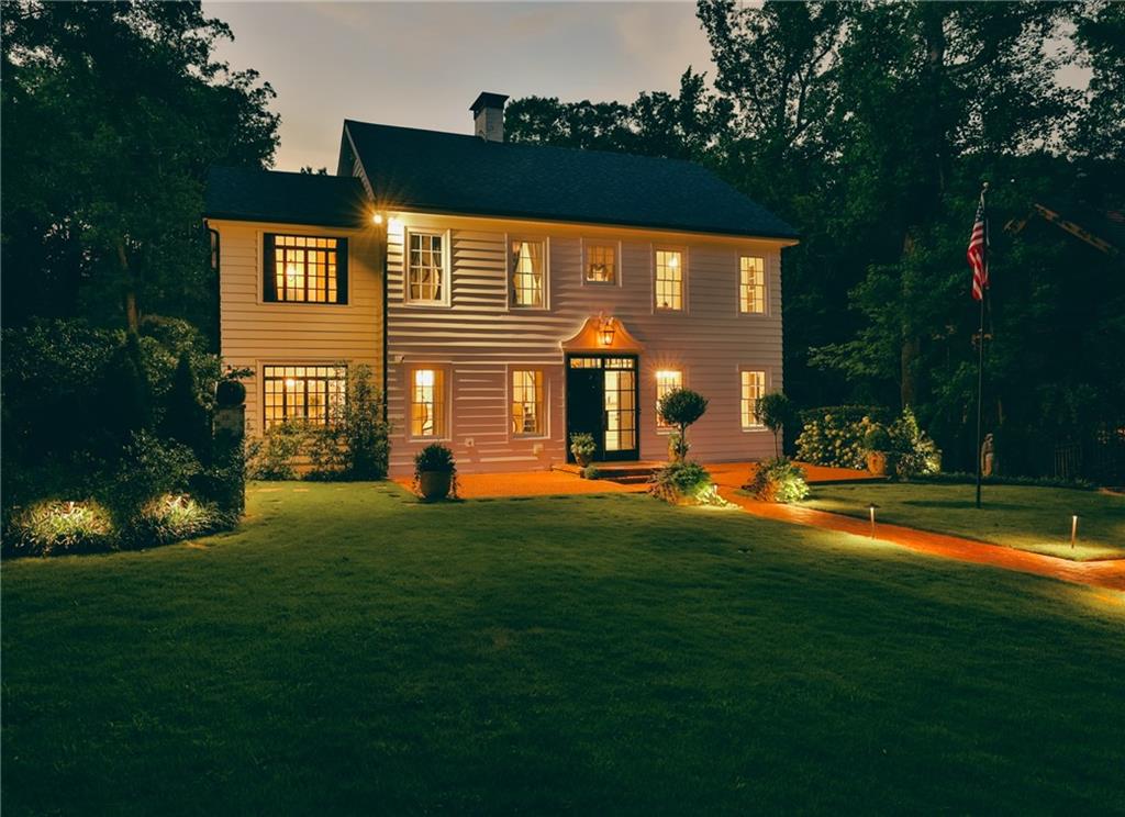 822 Oakdale Road NE
