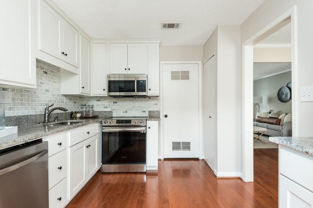 3 Independence Place NW