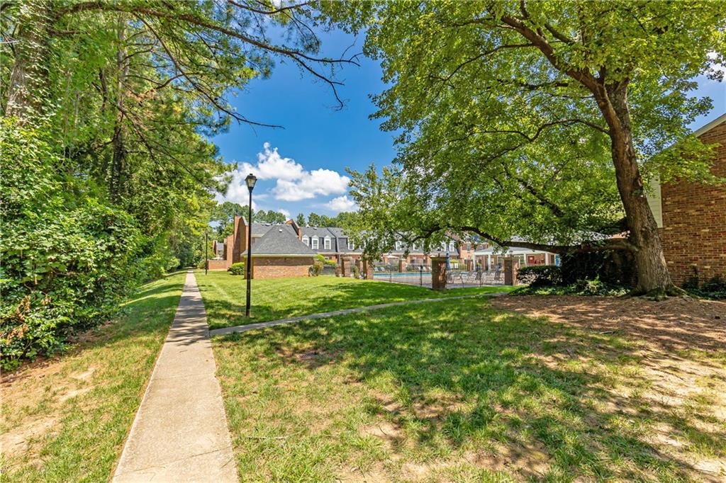 13 George Wythe Place NW