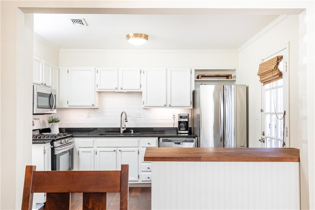 13 George Wythe Place NW