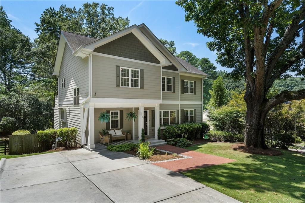 1117 Country Lane NE