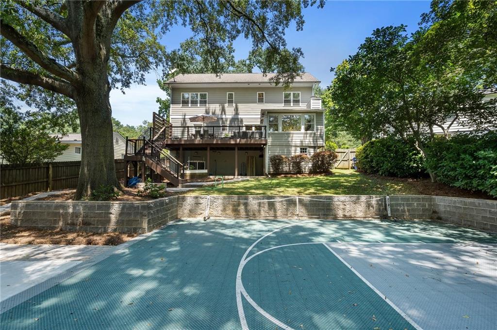 1117 Country Lane NE