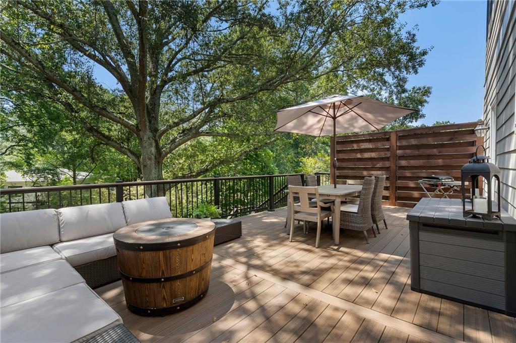 1117 Country Lane NE