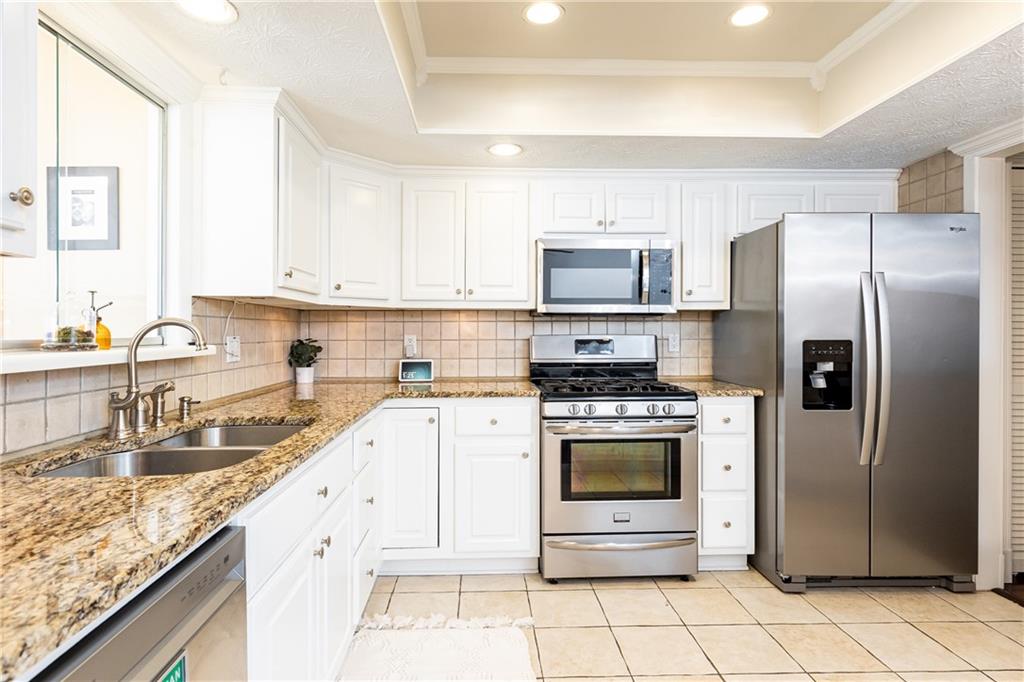 719 Anderson Walk