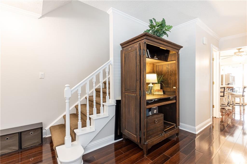719 Anderson Walk