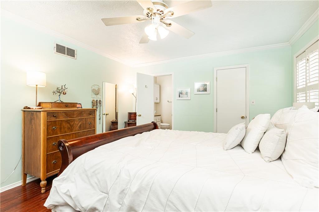 719 Anderson Walk