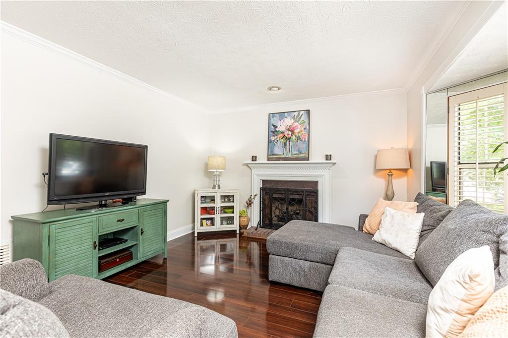 719 Anderson Walk