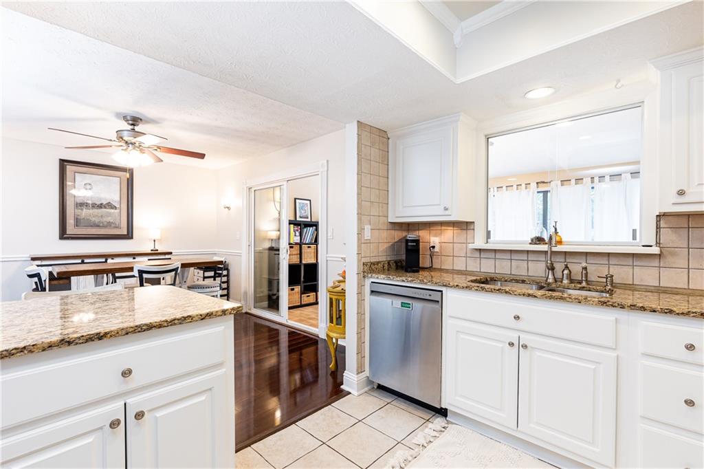719 Anderson Walk