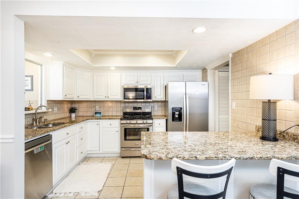 719 Anderson Walk