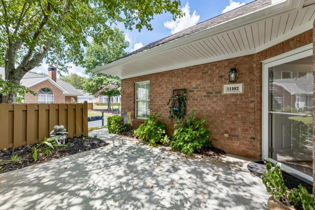 11102 Windrush Lane