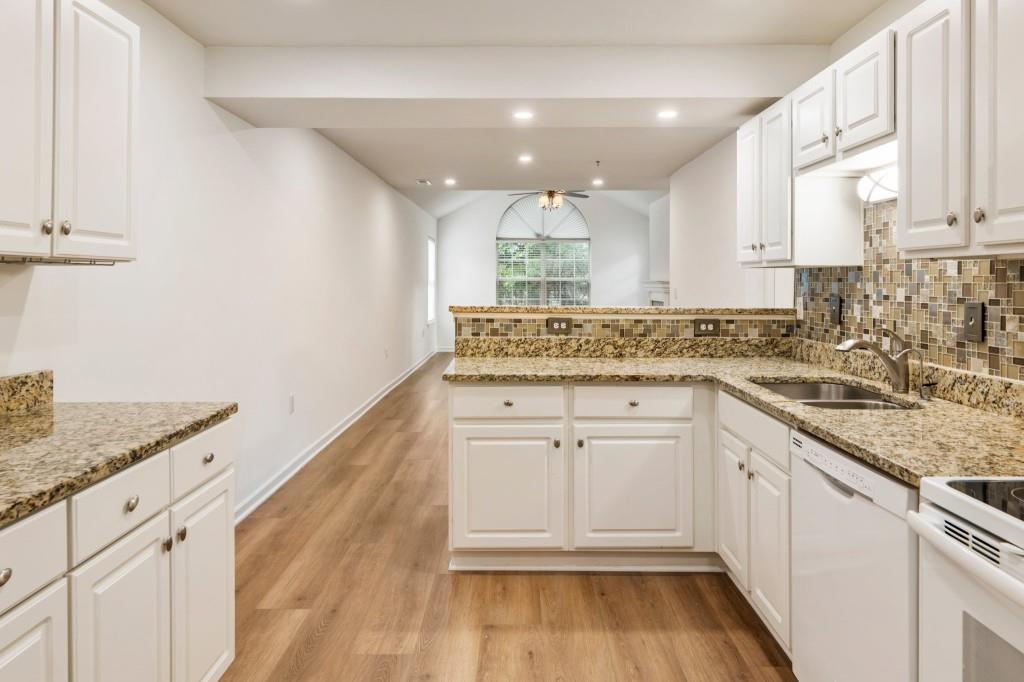 11102 Windrush Lane