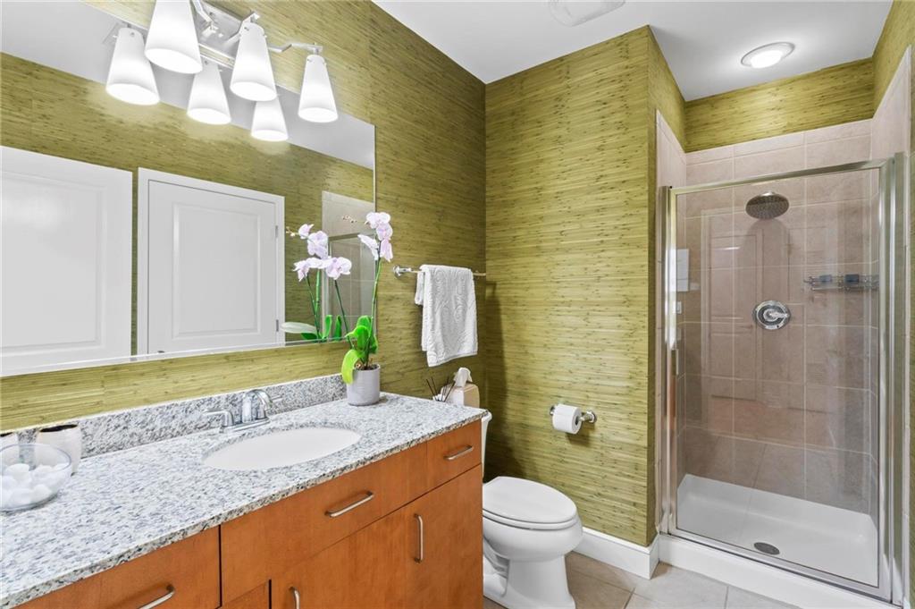 950 W Peachtree Street NW Unit 814