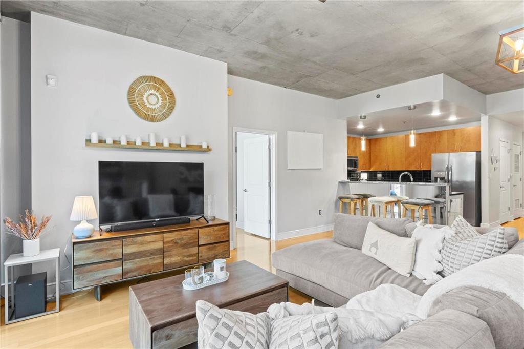 950 W Peachtree Street NW Unit 814