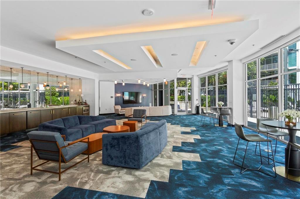 950 W Peachtree Street NW Unit 814