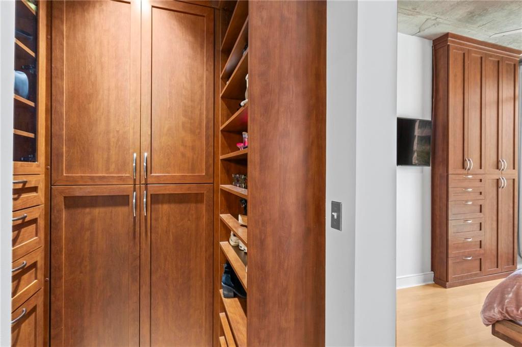950 W Peachtree Street NW Unit 814