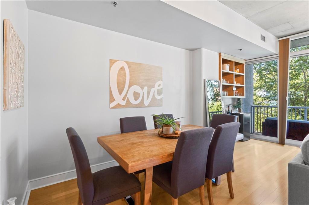 950 W Peachtree Street NW Unit 814
