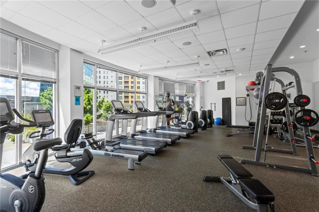 950 W Peachtree Street NW Unit 814