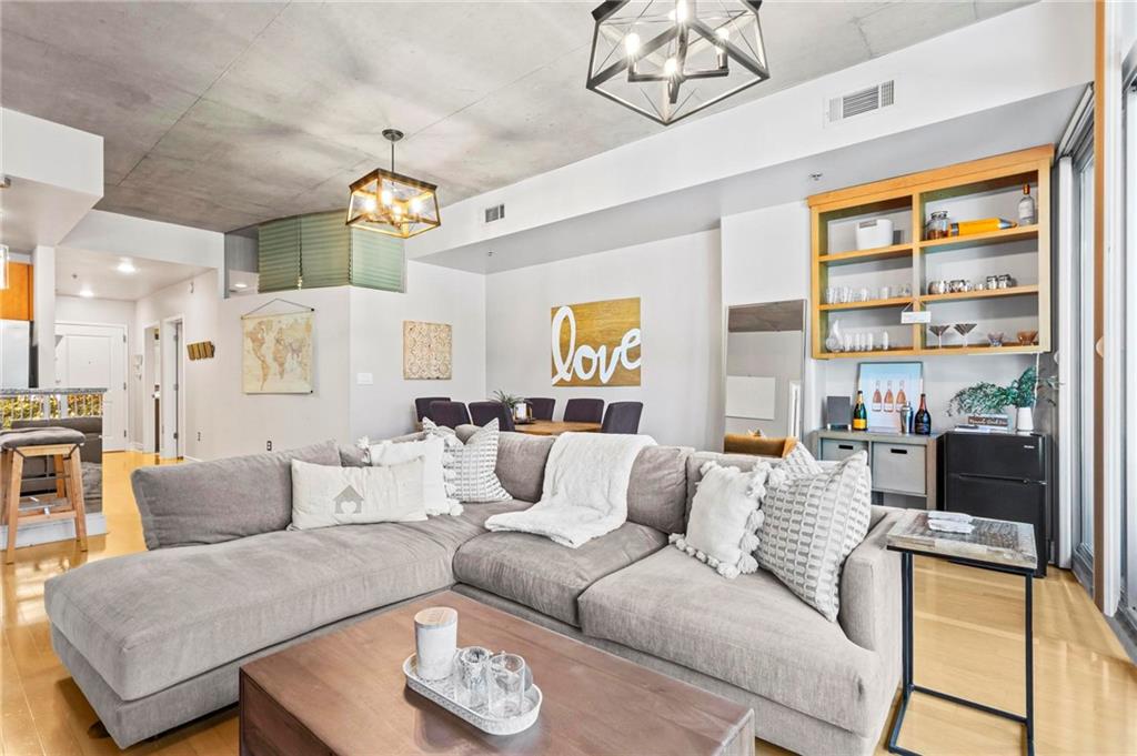 950 W Peachtree Street NW Unit 814