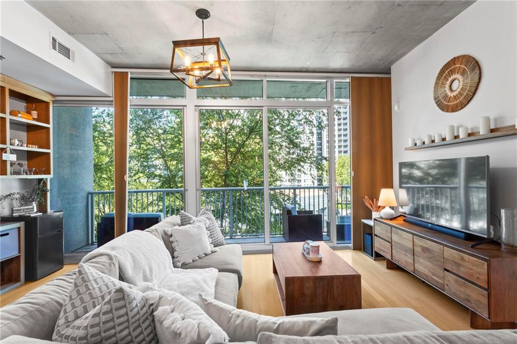 950 W Peachtree Street NW Unit 814
