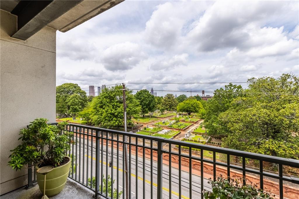 563 Memorial Drive SE Unit 407