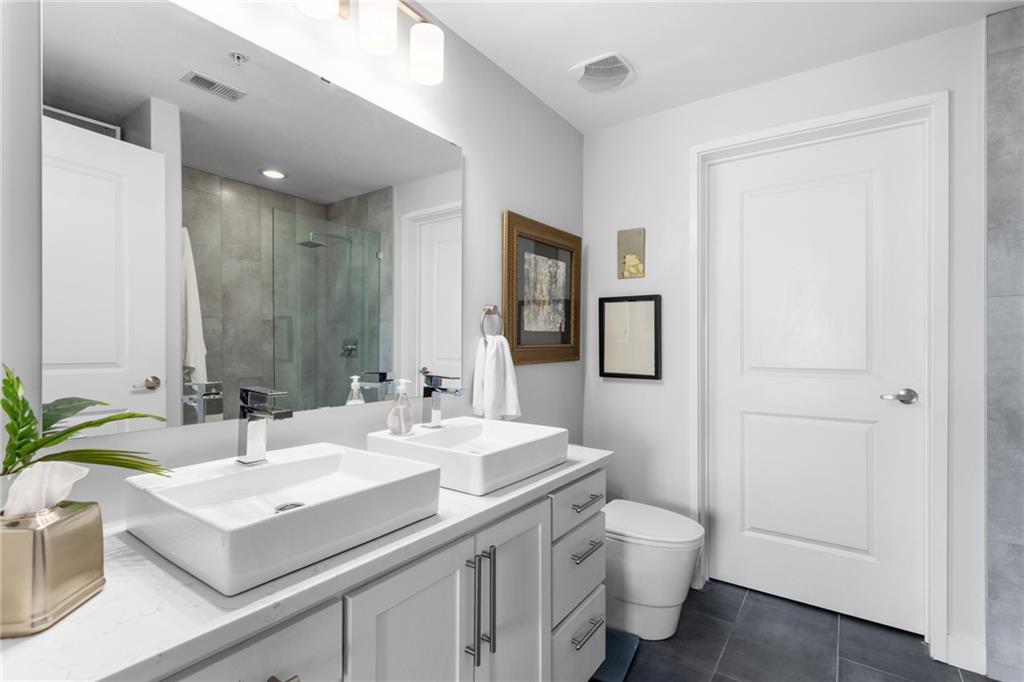 563 Memorial Drive SE Unit 407