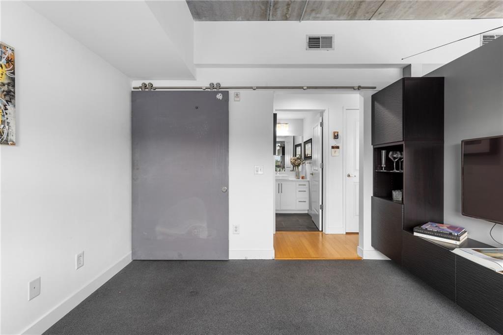 563 Memorial Drive SE Unit 407