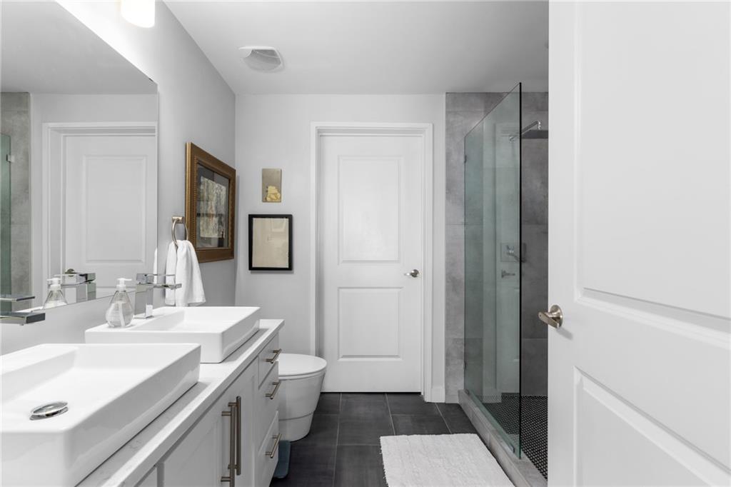 563 Memorial Drive SE Unit 407