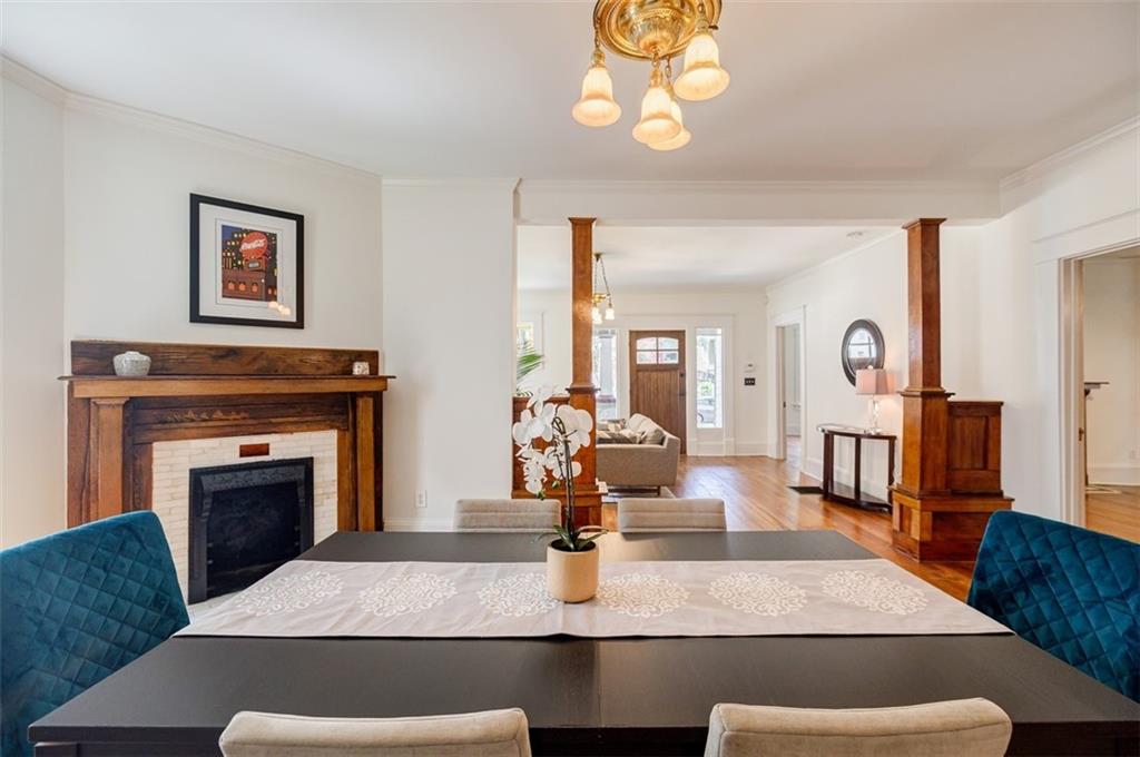 54 BATES Avenue SE