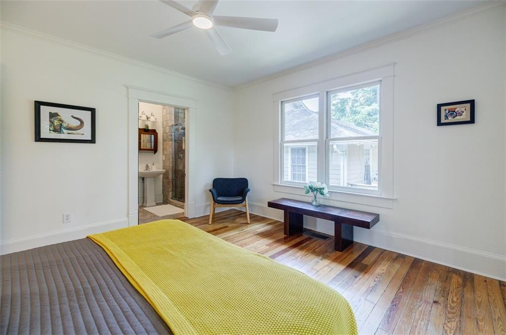 54 BATES Avenue SE