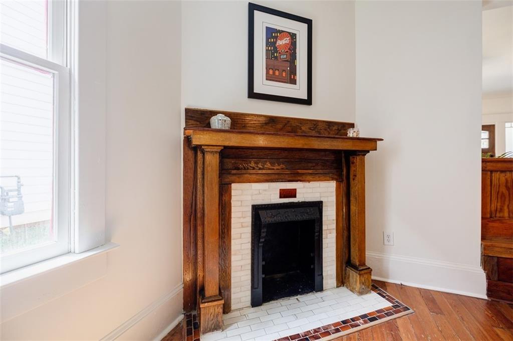 54 BATES Avenue SE