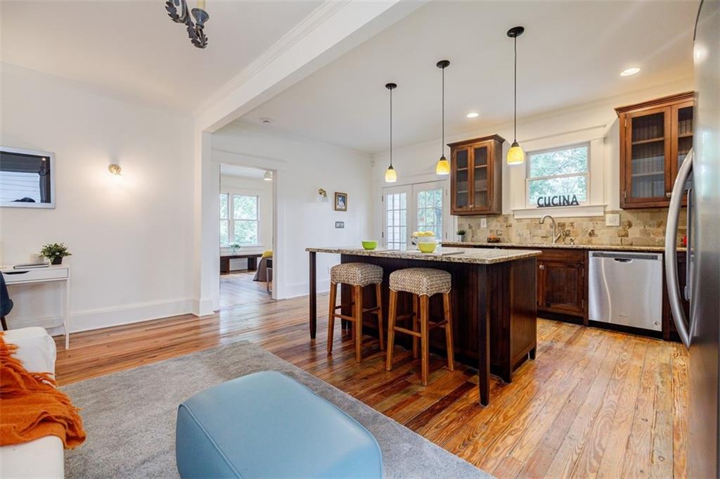 54 BATES Avenue SE