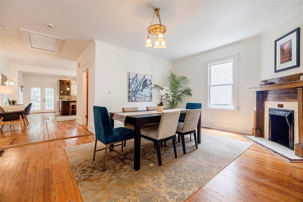 54 BATES Avenue SE