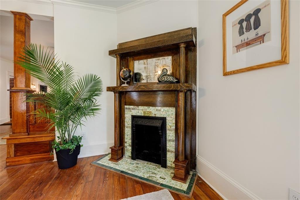 54 BATES Avenue SE