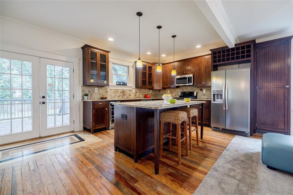 54 BATES Avenue SE